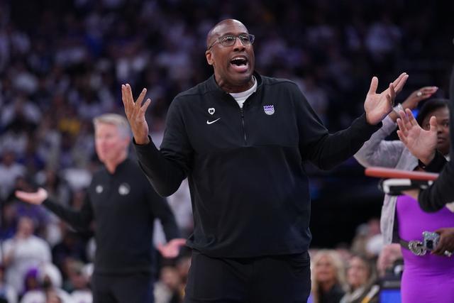76人加时遗憾败北，詹姆斯的角色更加明确